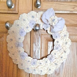 Cute Little Yo Yo Wreath 11"